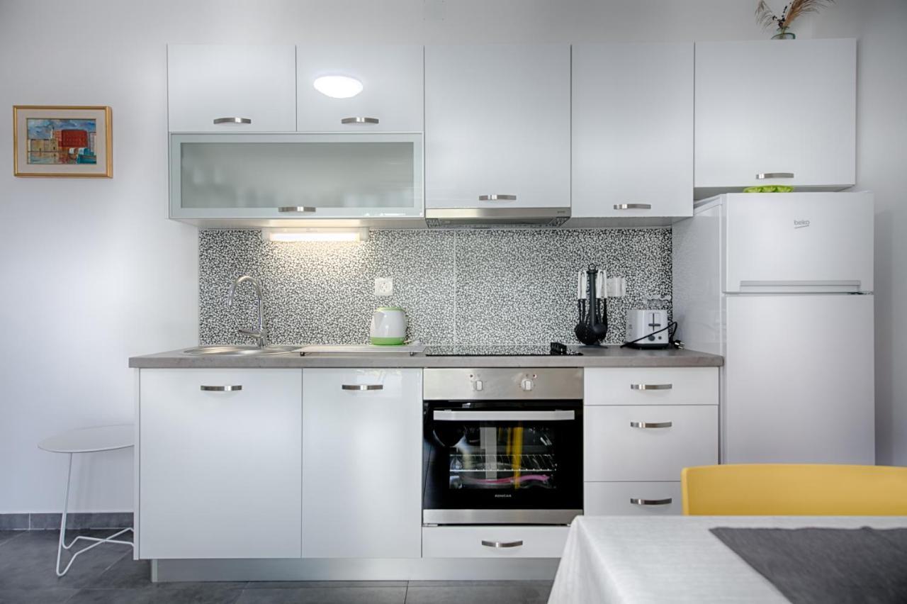 Apartmani Dule Komiža Extérieur photo