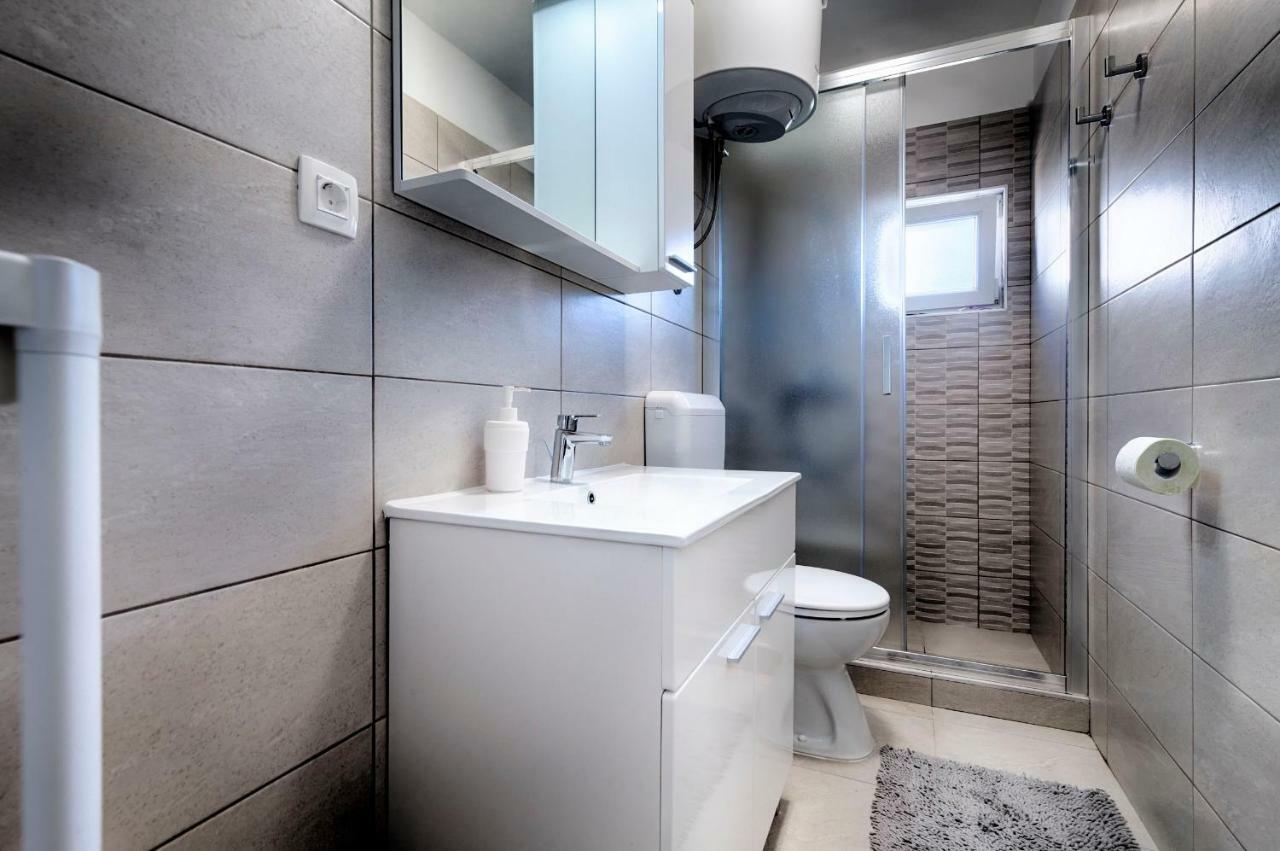 Apartmani Dule Komiža Extérieur photo