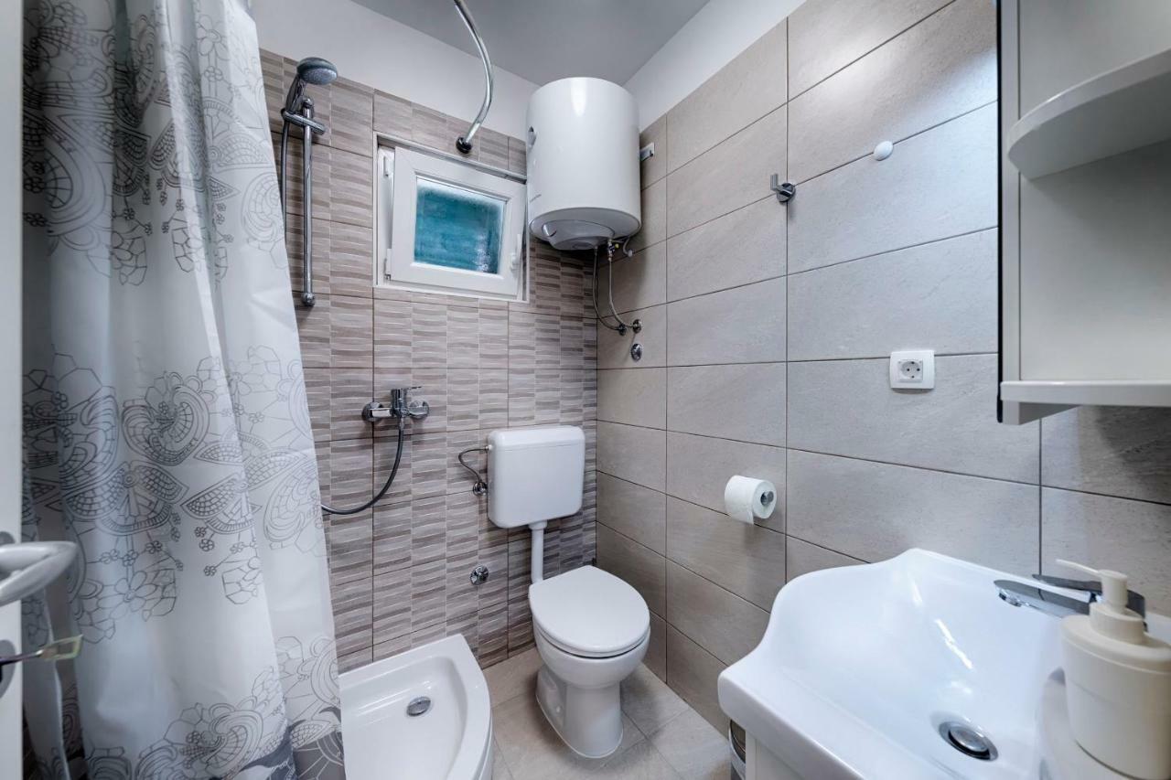 Apartmani Dule Komiža Extérieur photo