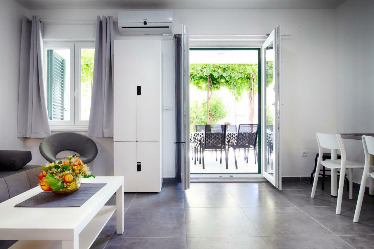 Apartmani Dule Komiža Extérieur photo